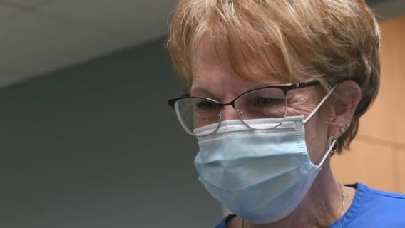 Houston nurse comforts COVID-19 patients by singing uplifting songs