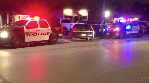 Houston Police investigate deadly shooting in Houston pool hall