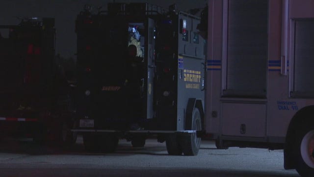 Man in custody after five-hour standoff in northwest Harris County