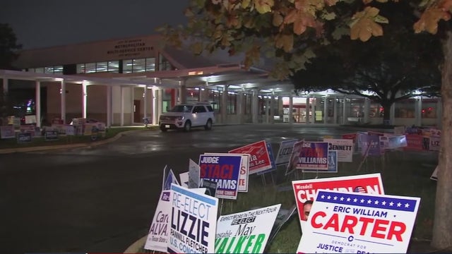 Harris County extends hours for last days of early voting