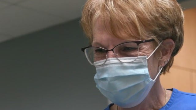 Houston nurse comforts COVID-19 patients by singing uplifting songs