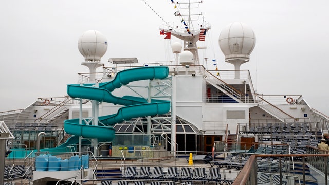 US extends ban on cruise ships through October