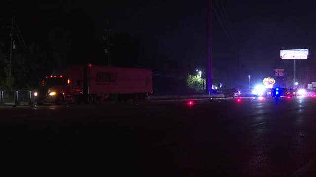 2 men die in crash with 18-wheeler on FM 1960 in north Harris County