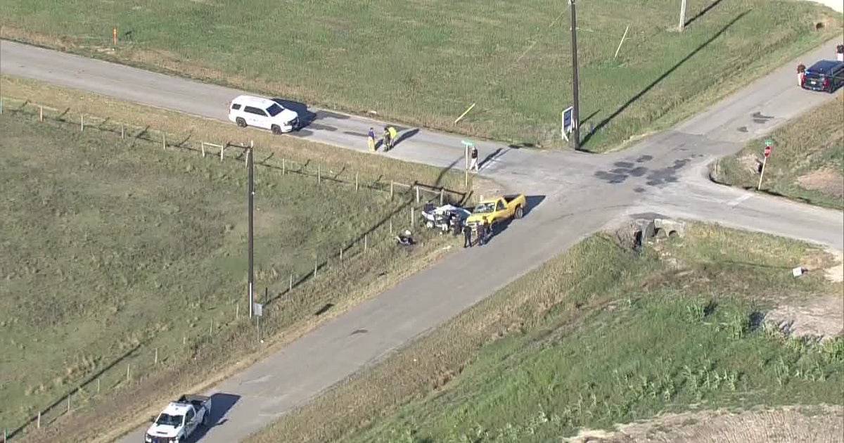 Woman, 2 teens hospitalized after crash in Fort Bend County | FOX 26 ...