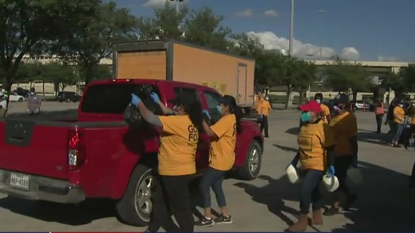 Amid Covid-19 pandemic, Houston-area families worry about their next meal