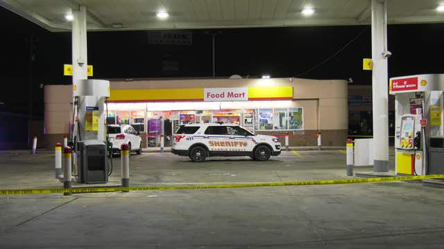 Man fatally shot at gas station in northeast Harris County