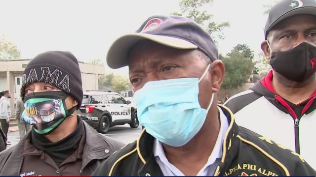 Houston mayor expects Pfizer vaccine to be approved by the FDA on Thursday