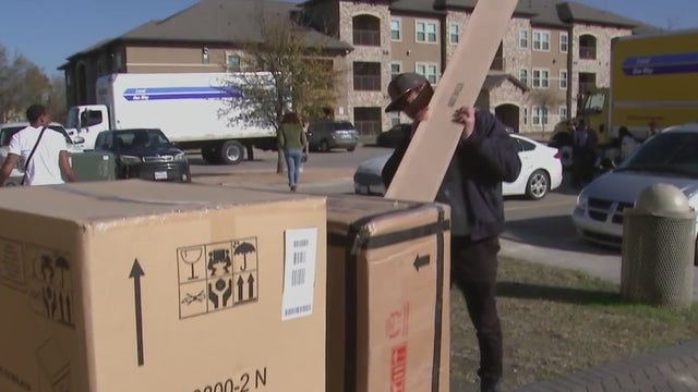 2 Houston families receive special deliveries in time for Christmas