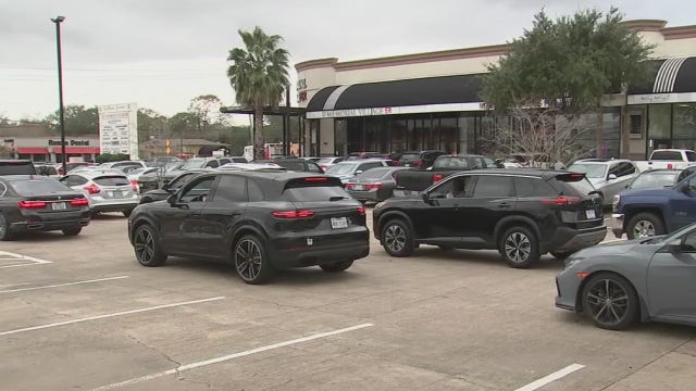 Houston ER seeing double the normal number of people seeking COVID test