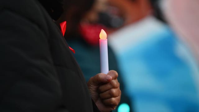 US COVID-19 deaths top 3,100 in single day, hospitalizations reach record 100K