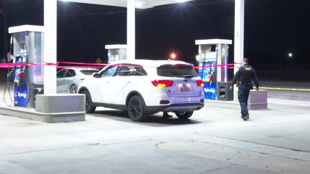Deputies investigate shooting of man inside vehicle in north Harris County