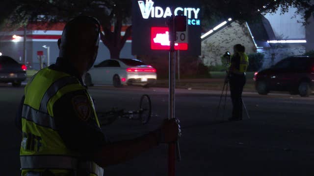 Bicyclist fatally struck by vehicle in north Harris County