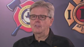 Lt. Governor offers to broker labor deal between firefighters, Houston mayor