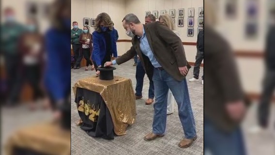 Dickinson mayor decided by draw from a top hat