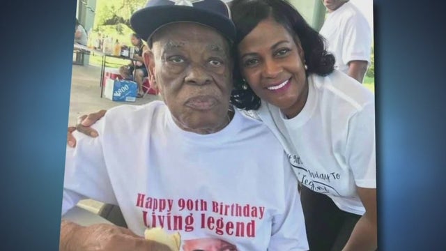 Houston-area woman gets COVID-19 vaccine in honor of loved ones who died from it