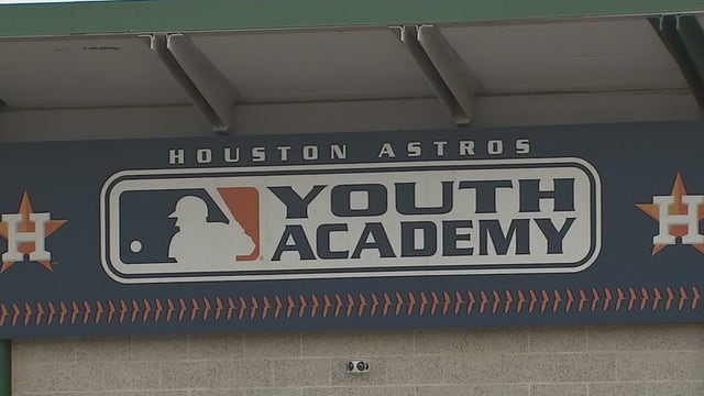 Parents question why all City of Houston parks aren't closed to sports