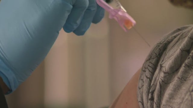 Houston's first mega site unable to vaccinate everyone with appointments
