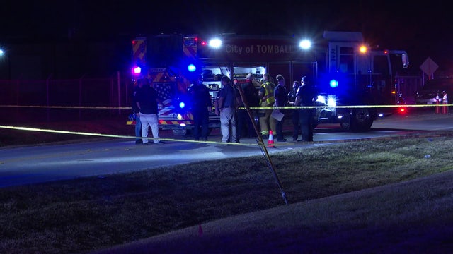 Woman killed in apparent car-pedestrian crash in Tomball