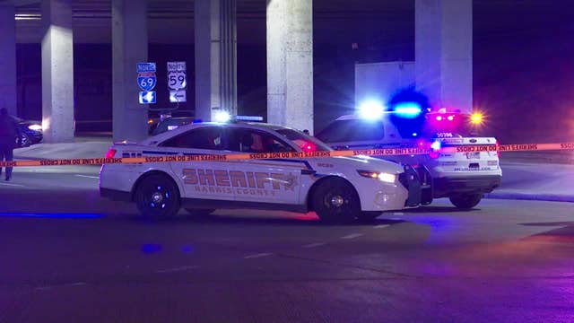 Driver shot while stopped at light in northeast Harris County