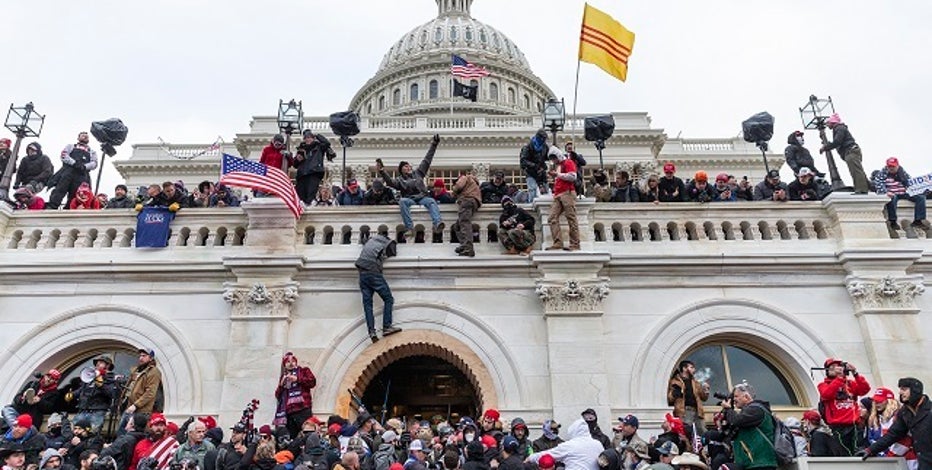Chief: Houston police officer who &#8216;penetrated&#8217; U.S. Capitol has resigned