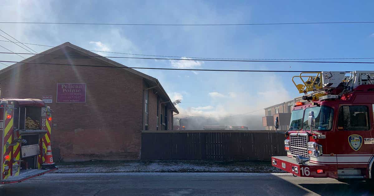 80 families affected by 4-alarm apartment fire in SW Houston | FOX 26 ...