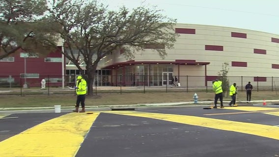 Black Lives Matter mural honors George Floyd at Jack Yates H.S.