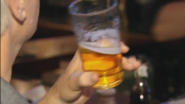 Houston-area hospitalization rates fall below 15%, bars will remain closed for now