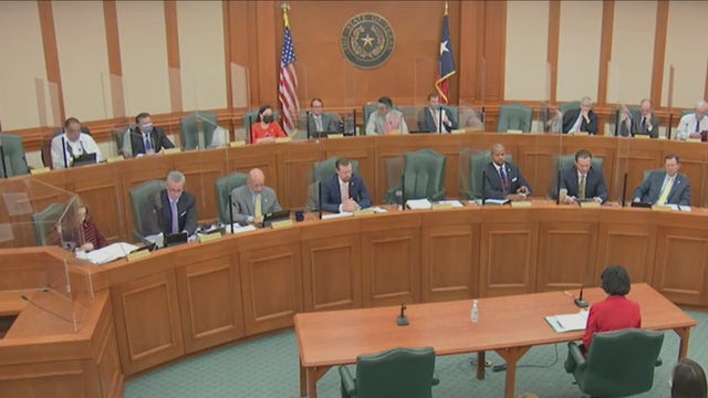 Texas lawmakers continue hearings to find the cause of deadly power outages