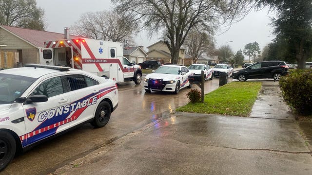 Uber Eats driver carjacked by 3 armed suspects in Harris Co.