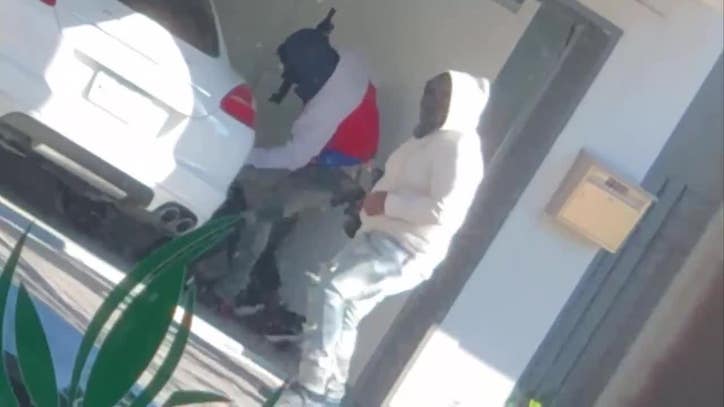 Police: Man robbed in front of Houston home after leaving jewelry store - Vimarsana News
