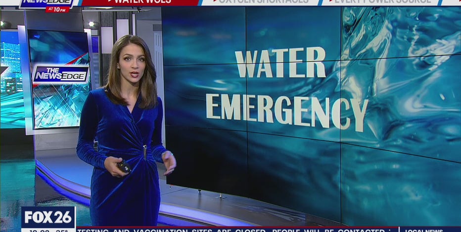 Houstonians desperate for food and supplies rush to stores, collect rain water