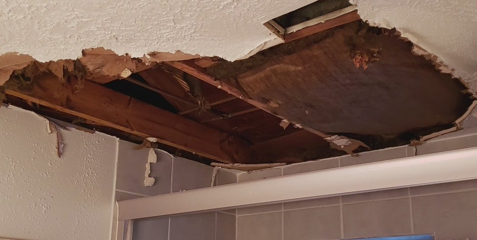 Some Houstonians still without water, waiting on an appointment with a plumber