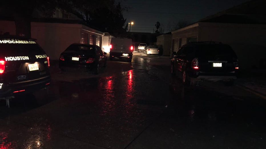 HPD: Woman, girl die from carbon monoxide poisoning after car was left ...
