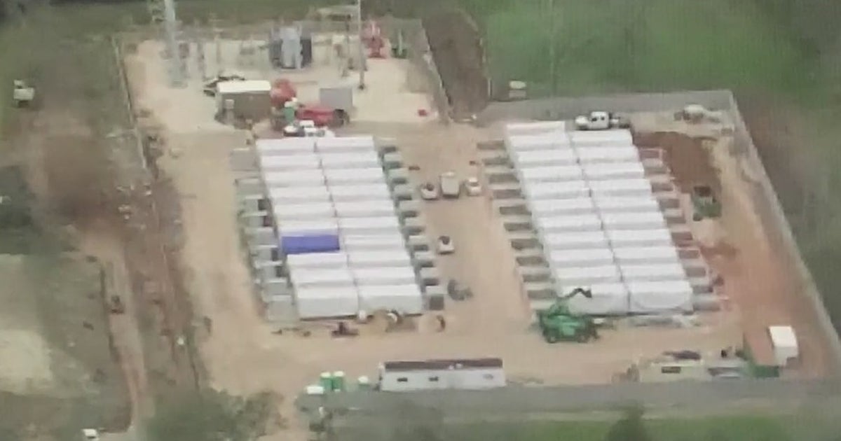 Tesla building 100-Megawatt battery park in Angleton to provide power ...