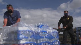 Constables deliver water to Houstonians still waiting on plumbing repairs