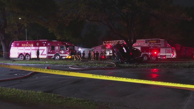 Driver dies in fiery crash on Richmond Ave in southwest Houston