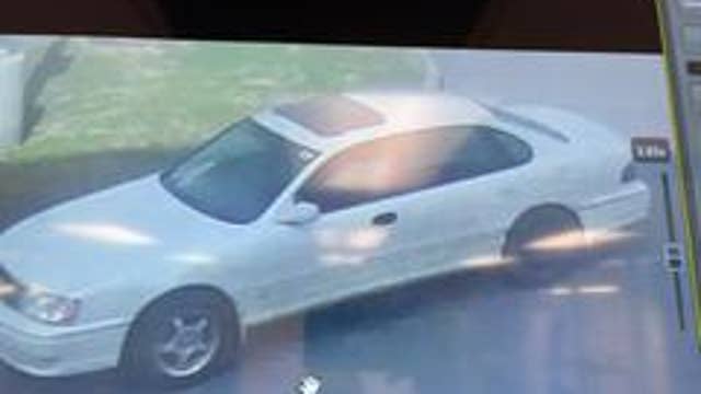 Suspect wanted in robbery of woman outside grocery store in west Harris County