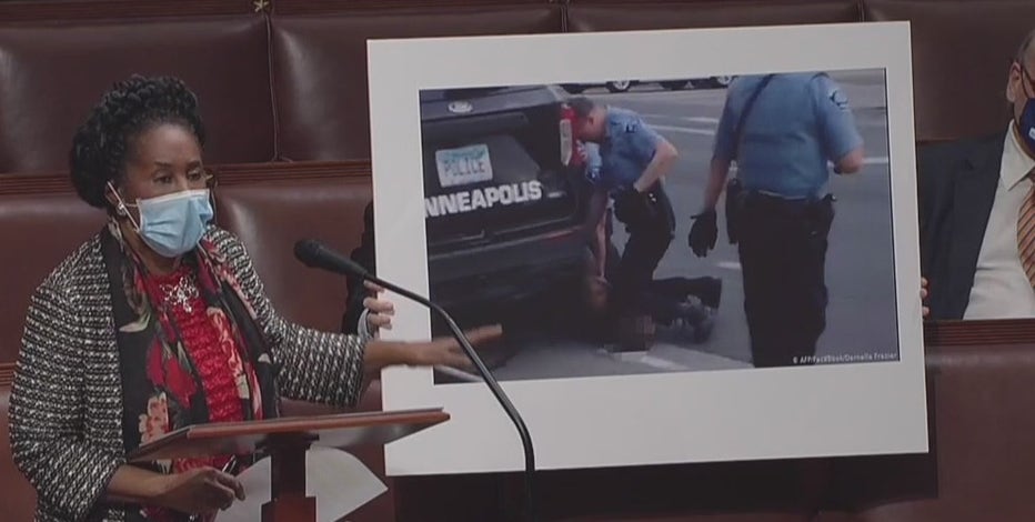 George Floyd&#8217;s family witnesses House pass police reform bill in Floyd&#8217;s honor