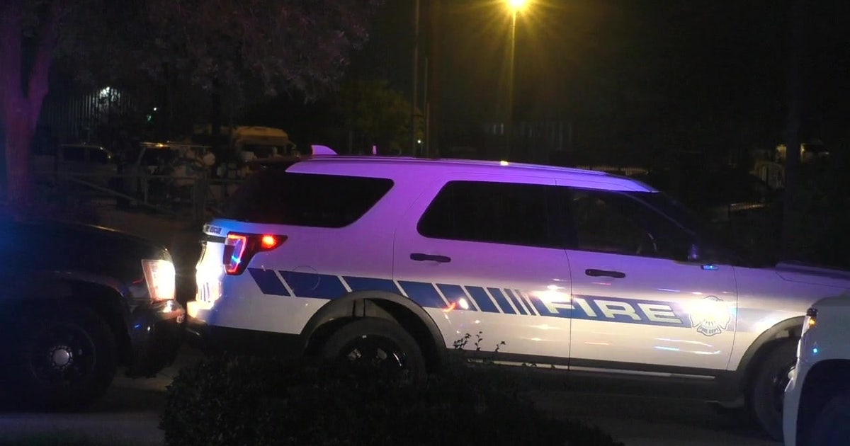 Police Ax Soling Police: Ax-wielding man started fires then fled in stolen fire ...