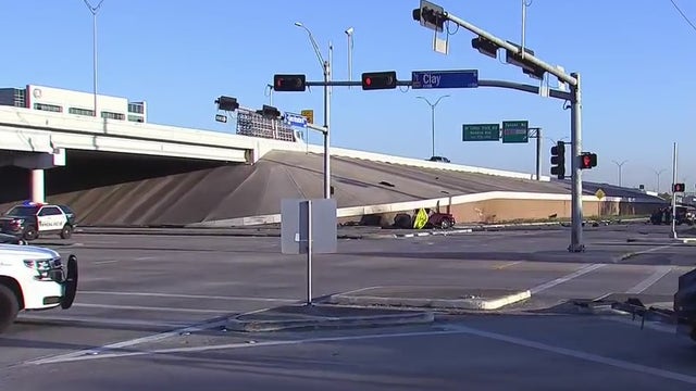 2 drivers dead after fiery crash in northwest Houston