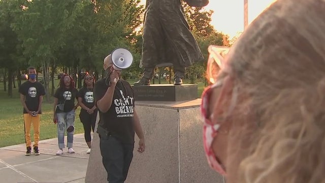 Residents attend vigil for George Floyd at McGregor Park
