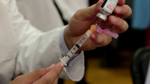 Health center pressing on to vaccinate more Houstonians despite reduced demand