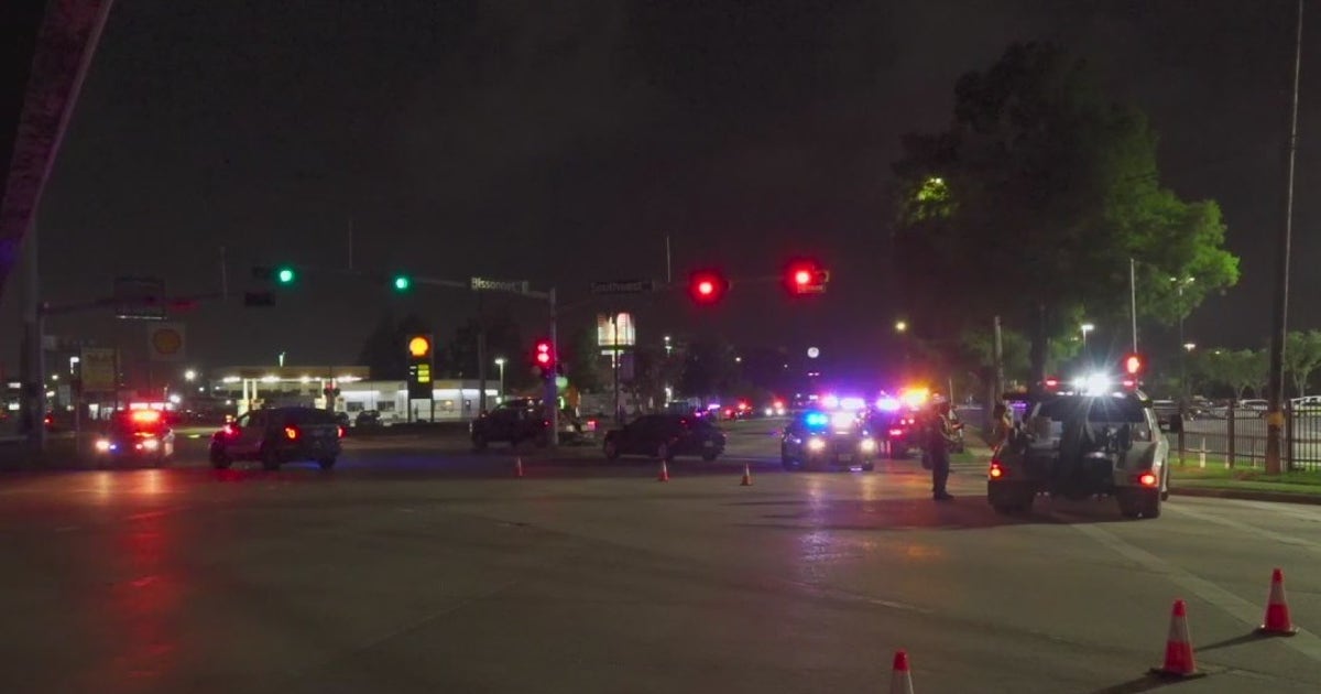 Man fatally shot by police in southwest Houston | FOX 26 Houston