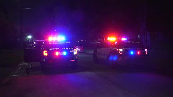 16-year-old boy shot in the leg in northeast Houston