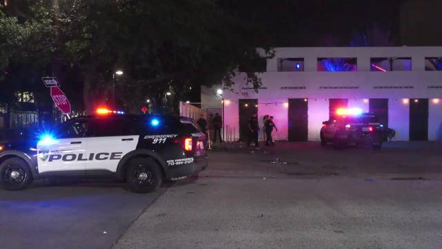 2 dead, 2 injured in shooting at Houston nightclub