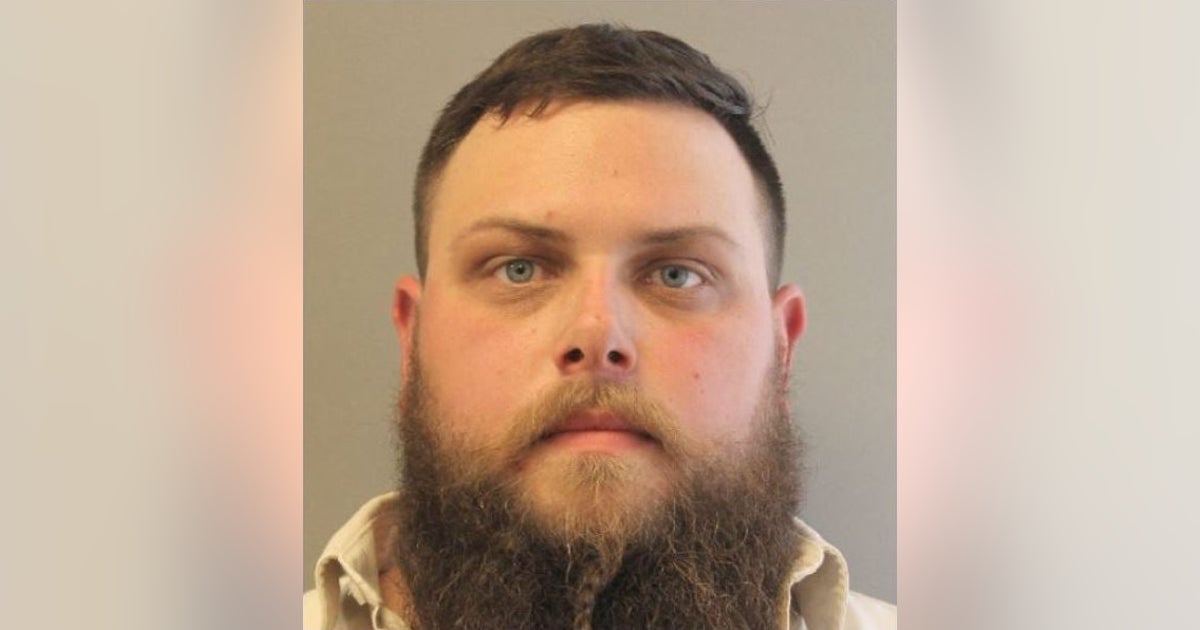 Man arrested, accused of threatening pizza delivery driver with rifle ...