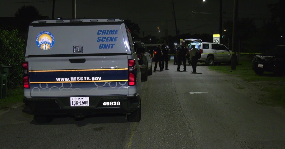 Man in his 60s shot to death on street in east Houston | FOX 26 Houston