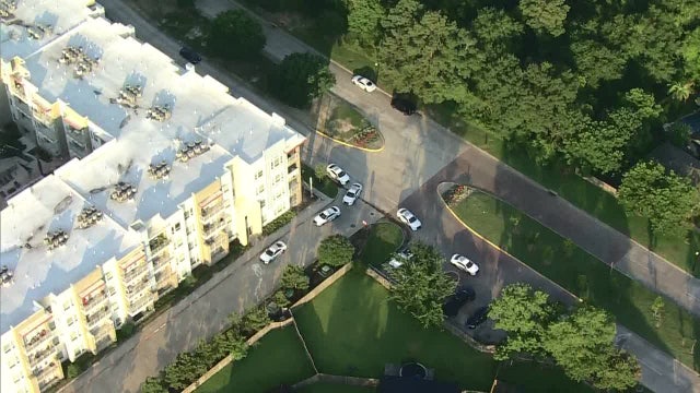 Man, woman found shot to death in Spring apartment