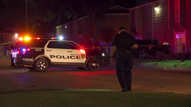 2 men fatally shot in moving pickup truck in northwest Houston