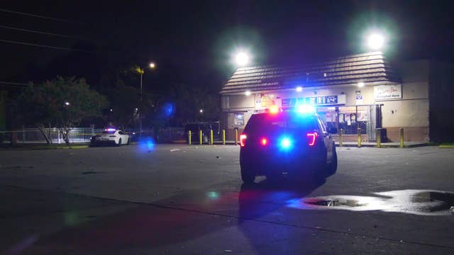 2 men wounded in drive-by shooting outside north Houston convenience store